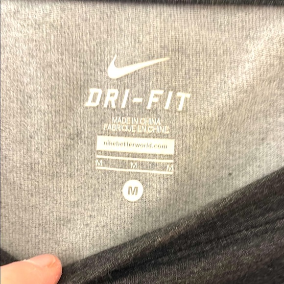 🏃‍♀️ Nike Women’s Charcoal Dri-FIT Scoop Neck Sweatshirt – Soft, Cozy & NWOT - Picture 2 of 3